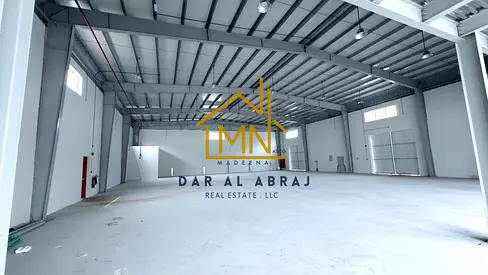 9000 SQFT WAREHOUSE | MEZZANINE | 100KW POWER | PRIME LOCATION UAQ