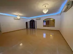 Without commition Room available for rent