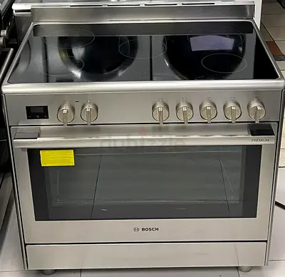 Bosch latest model Electric cooker series 8 super clean condition delivery with warranty latest mode