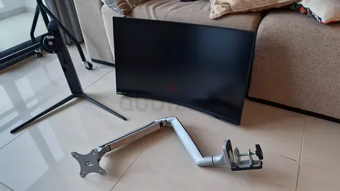 Samsung Odyssey curve G7 32 240Hz 1440P