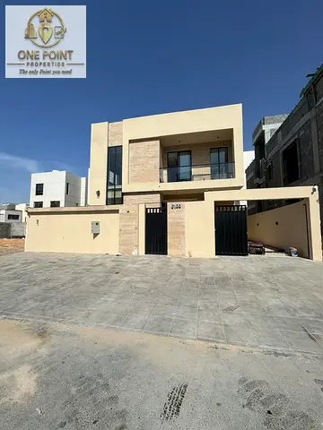Spacious 5BR Villa | Prime Location | Flexible Payments
