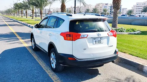 2015 Toyota RAV 4 — фото 11