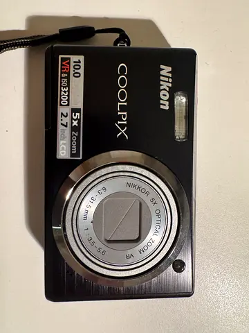 Nikon Coolpix S560