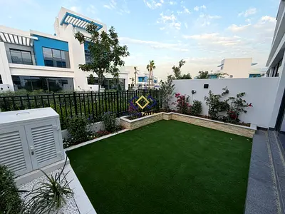 Single Row I Brand New I Ready to Move In