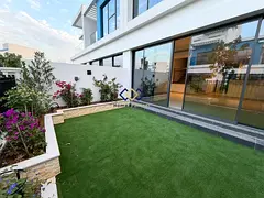 Single Row I Brand New I Ready to Move In