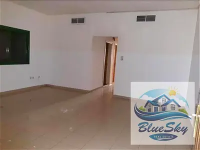 Hot deal beautiful building 2bhk with balcony chiller free just for 38k king fasal road