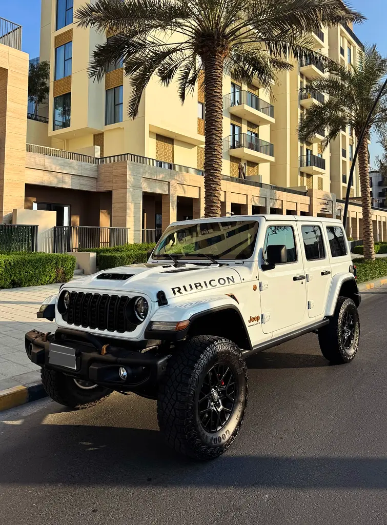 Jeep Wrangler Unlimited 2025 — photo 1 of 13