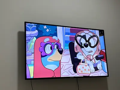 Phillips Ambilight - 55 Inch  wall-mounted flat-screen LED TV - working condition - Smart TV