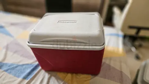 Medium red and white portable cooler / icebox — used, good condition