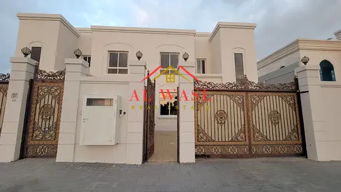 للإيجار – فيلا فاخرة في الحوشي (طابقين) – تشطيب نظيف وصيانة جديدة