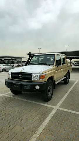 Toyota Land Cruiser 70 Series LC 79 LX 2021 - GCC Specs - Perfect Condition