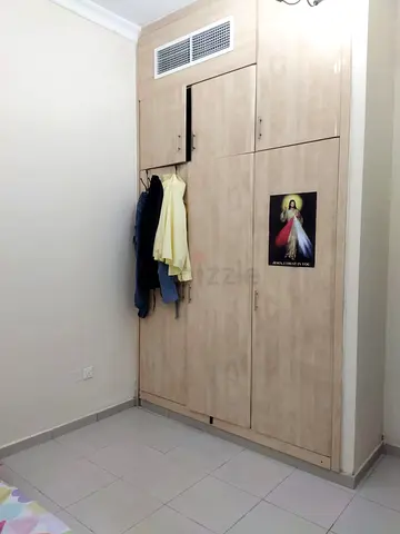 1 bedroom available for rent, suitable for a small Indian family.