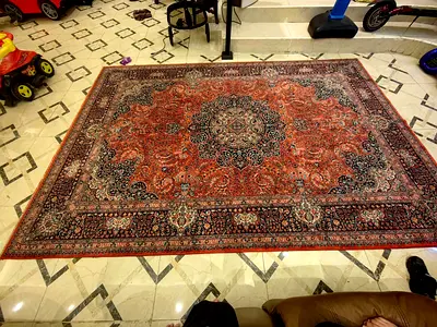 Red Turkish carpet + table (free)