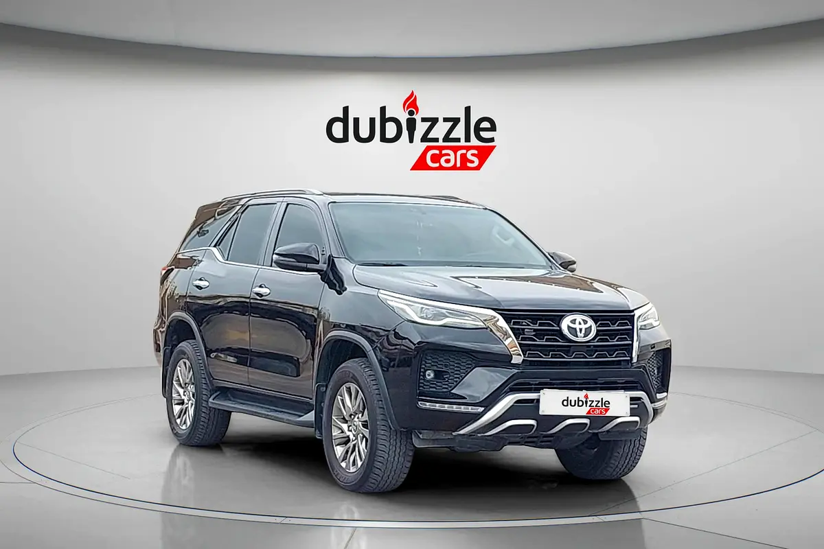 Toyota Fortuner 2022 — photo 1 of 15