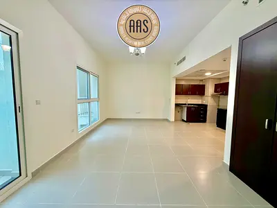 Stunning Bright •Spacious Studio Apartment •Front Of Park