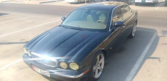 Abu Dhabi - Najda street - near Nissan Showroom