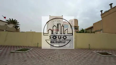 Spacious villa for sale in Al Maamoura.