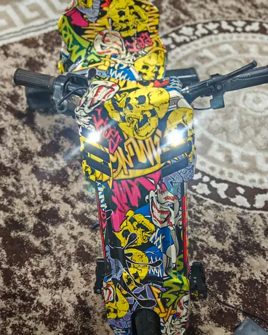 Neon Drift Beast – Custom Graffiti Electric Scooter
