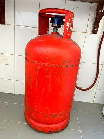 Gas Cylinder with Regular - 21 Kg Medium