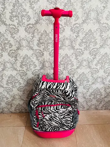 School bag (No Shoulder Straps) - شنطة مدرسية او حقيبة مدرسة بدون حزام