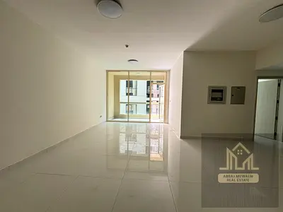 🏠 شقة غرفتين وصالة للإيجار | 💰 70 ألف درهم | 🔒 تأمين 5% | ❄️ تكييف مركزي | ✅ بحالة جيدة
