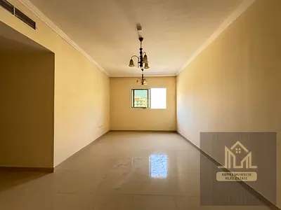 ✨ شقة 3 غرف وصالة | الإيجار: 66,000 درهم | التأمين: 5% | 🌬 تكييف مركزي | 🏡 بحالة ممتازة