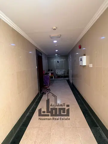 For investment, a building for sale in Muwaileh, Sharjah. Price: 9,000,000 AED. Building age: 10 years. Annual income: 700,000 AED.