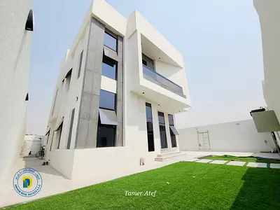للبيع بمنطقة الزاهية عجمان فيلا مودرن 5 غرف شامل رسوم التسجيل تمويل بنكى تملك حر لجميع الجنسيات