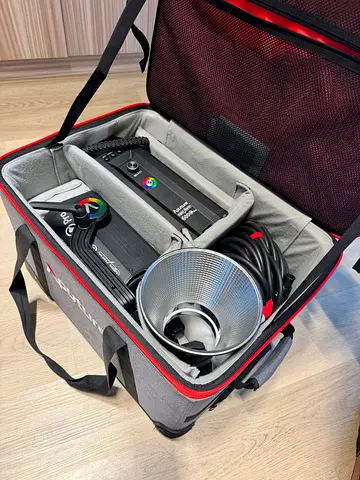 Aputure LS 600c Pro Full Kit + Case (Excellent Condition)
