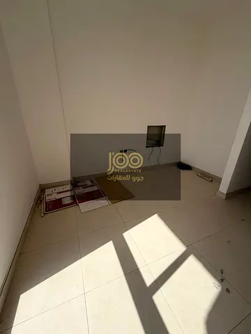 One-bedroom apartment with a spacious living area, up to 950 square meters, comfortable accommodation for employees or workers near work areas.