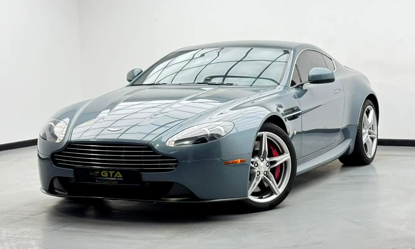 Aston Martin Vantage 2015 — photo 1 of 13