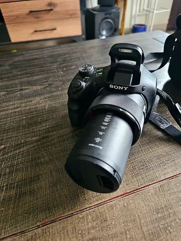 Sony zoom camera DSC HX300