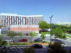 Brand New Building Spreat Kitchen With All Emities