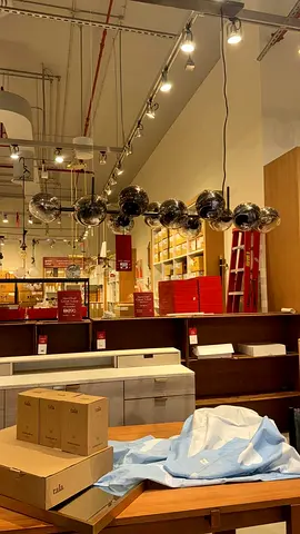 New Antique Bronze/Silver Sataggered Glass 12 Light Chandelier