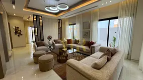 Luxury villa in Al-Tala – five master bedrooms with a majlis, living room, fully equipped kitchen,