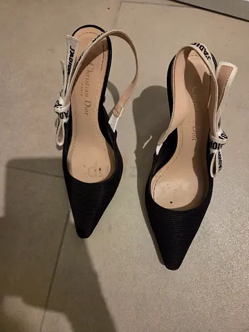 Pre-owned Dior black pointed-toe stiletto heels size 36