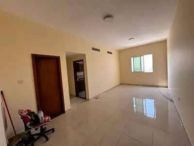 شقة غرفة وصالة منطقة الروضة بعجمان، موقع مميز جدًا بالقرب من كنز مول وقريبة من شارع محمد بن زايد، مما يوفر سهولة التنقل والوصول إلى جميع الخدمات