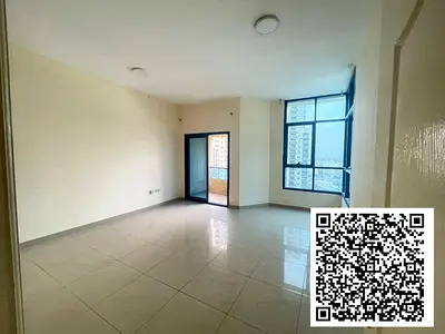 شقة 2 غرفة نوم مجددة بالكامل للإيجار / تشطيب رخامي / طابق مرتفع / أبراج الخور