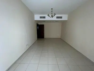 شقة بغرفة نوم واحدة متاحة للإيجار في المجاز، مع موقف سيارات مجاني وشرفة وخزائن ملابس مدمجة.