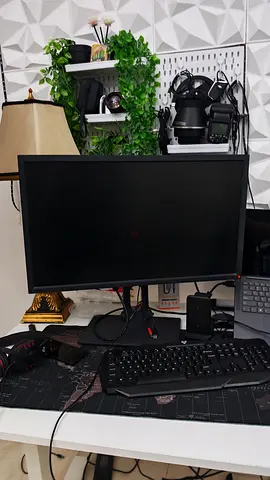 BenQ Zowie XL2731 27” 144Hz Gaming Monitor – Perfect Condition