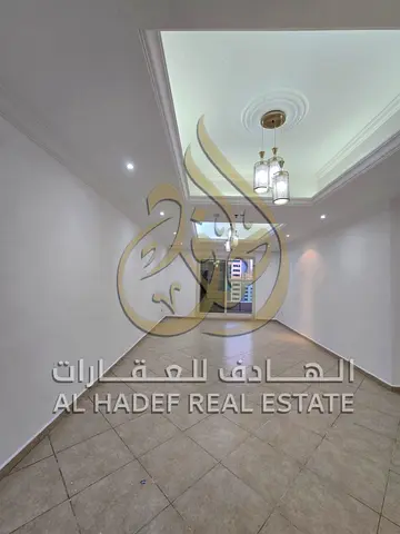 غرفتين وصالة غرفة ستور 3 حمامات بلكونة كبيرة بإطلالة على المدينة تشطيبات فاخرة  المميزات:  موقع صف أول على الكورنيش موقف سيارات مجاني جيم مجاني مسبح