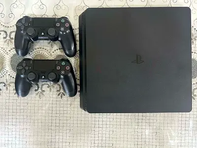 PS4 Slim Old Software Version Perfect Conditon