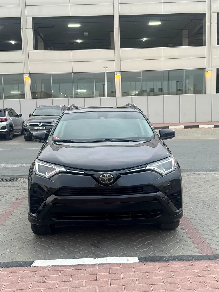 Toyota Rav 4 2018 — photo 1 of 13