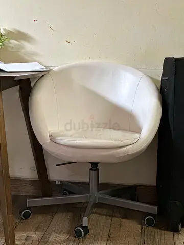 White compact swivel desk chair