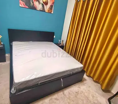Ikea hydrolic bed with ikea mattress king size 180 x200cm