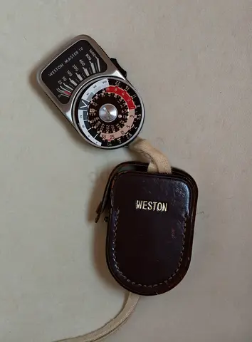 Weston Master IV Universal Light Meter  Leather case