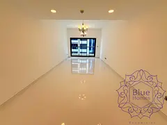 Discounted price/Family building/Huge size