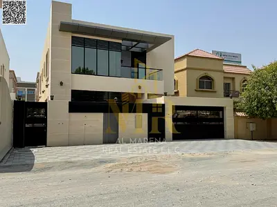 فيلا من المالك مباشر تشطيب شخصي ع  شارع رئيسي قريب جميع الخدمات تملك حر لجميع الجنسيات وبدون دفعة مقدمة في أرقي مناطق عجمان..
