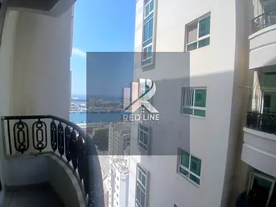 🌊🔥 غرفة وصالة بإطلالة بحرية – فرصة نادرة في المجرة! 🔥🌊