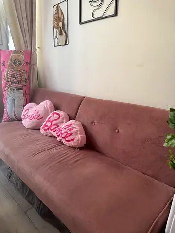 Pink velvet sofa bed - Excellent condition